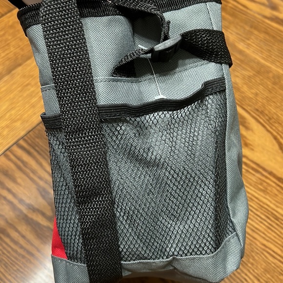 Never used lunch box/ cooler - Picture 4 of 4